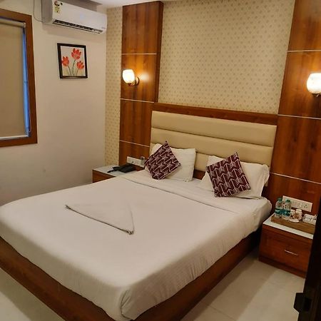 Address 24 Inn Bangalore Esterno foto