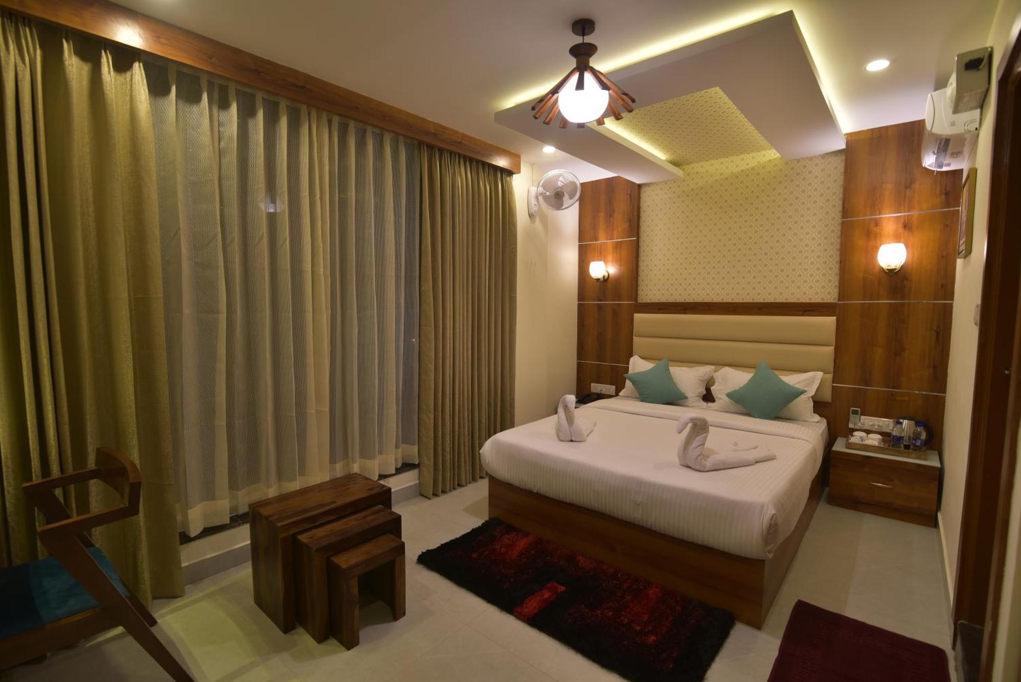 Address 24 Inn Bangalore Esterno foto